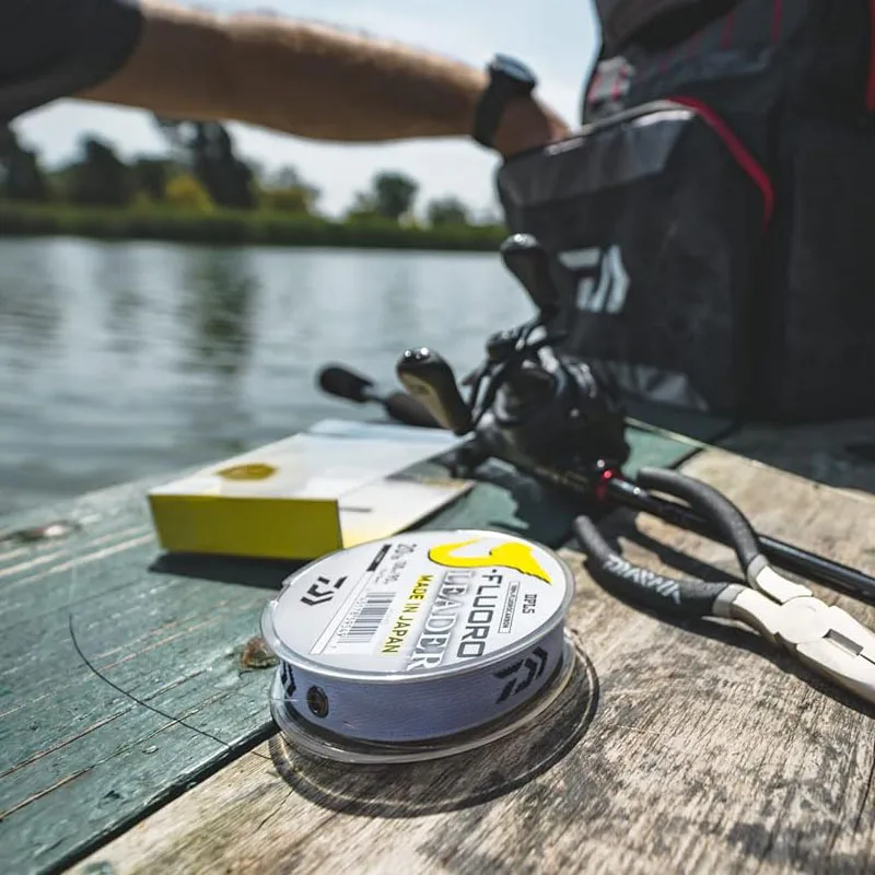 DAIWAJ-FLUORO Fluorocarbon Lea - Fluorocarbon Line recension och pris